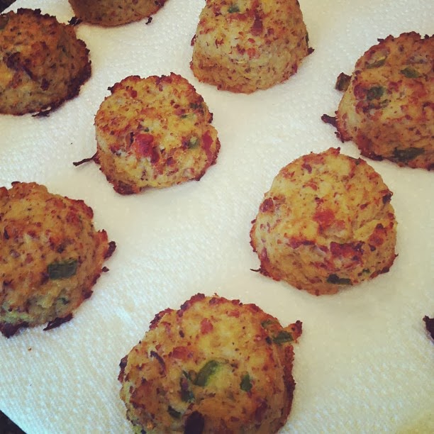Cauliflower Biscuits with Bacon &amp; Jalapeño {Paleo} – Just Jessie B