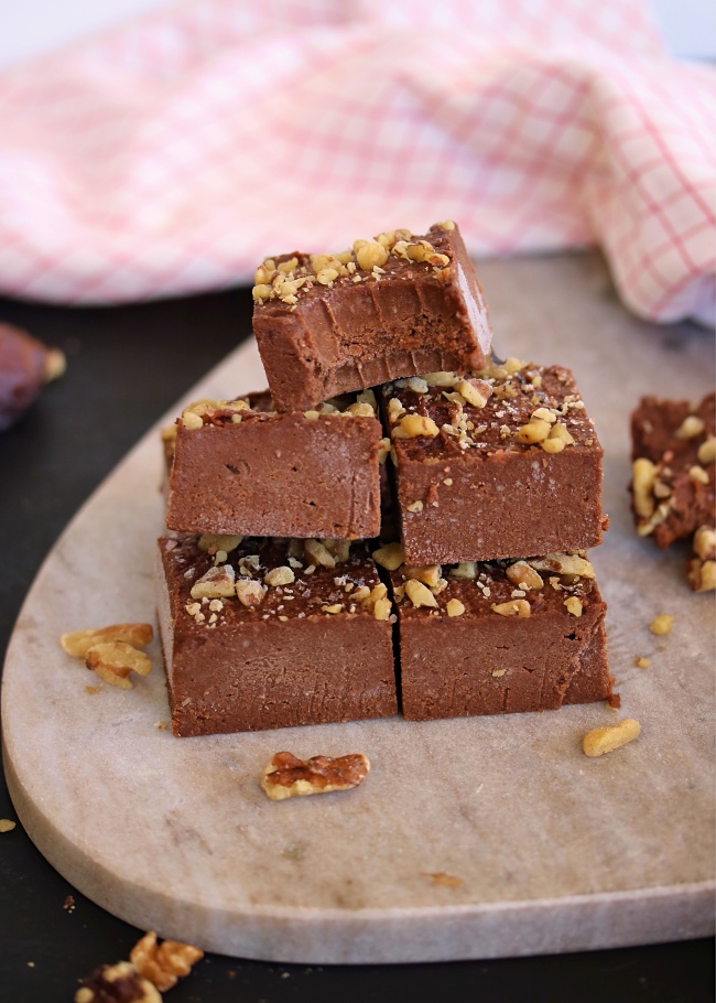 Date Sweetened Chocolate Fudge PALEO, Vegan Just Jessie B